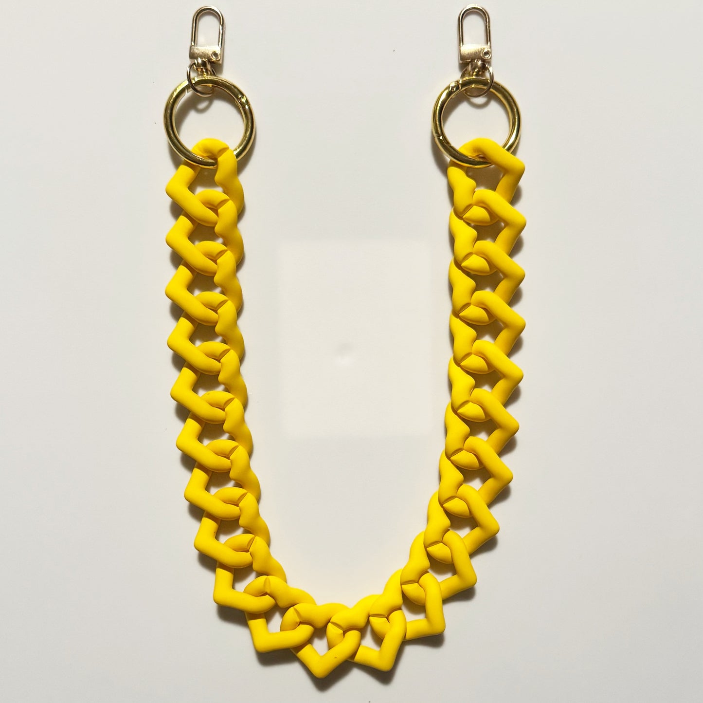 Daisy Heart Acrylic Bag Chain - 18 inches