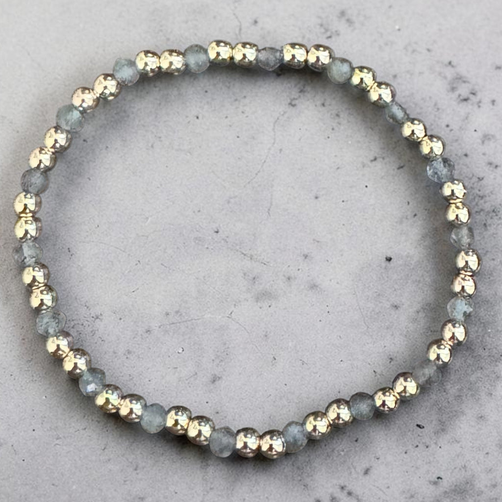Labradorite Gilded Glimmer Bracelet