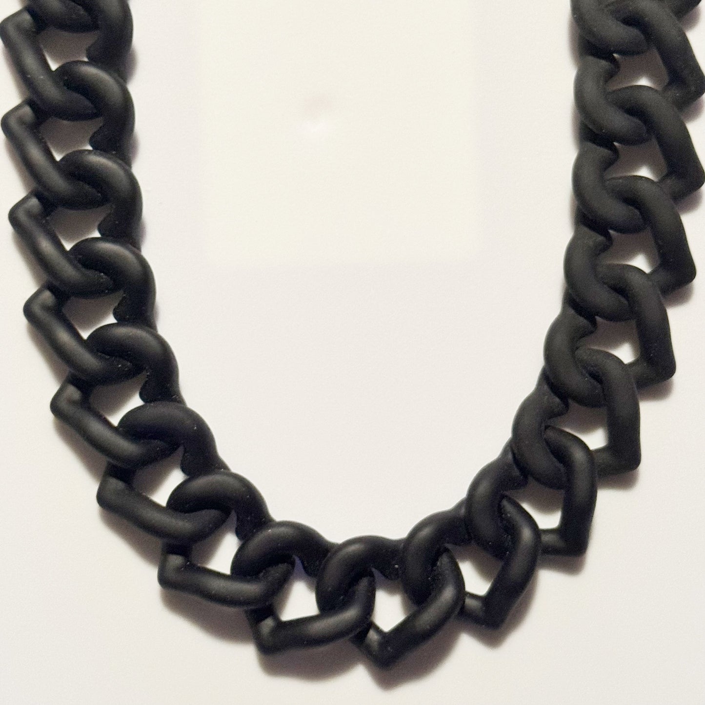 Black Heart Acrylic Bag Chain - 18 inches