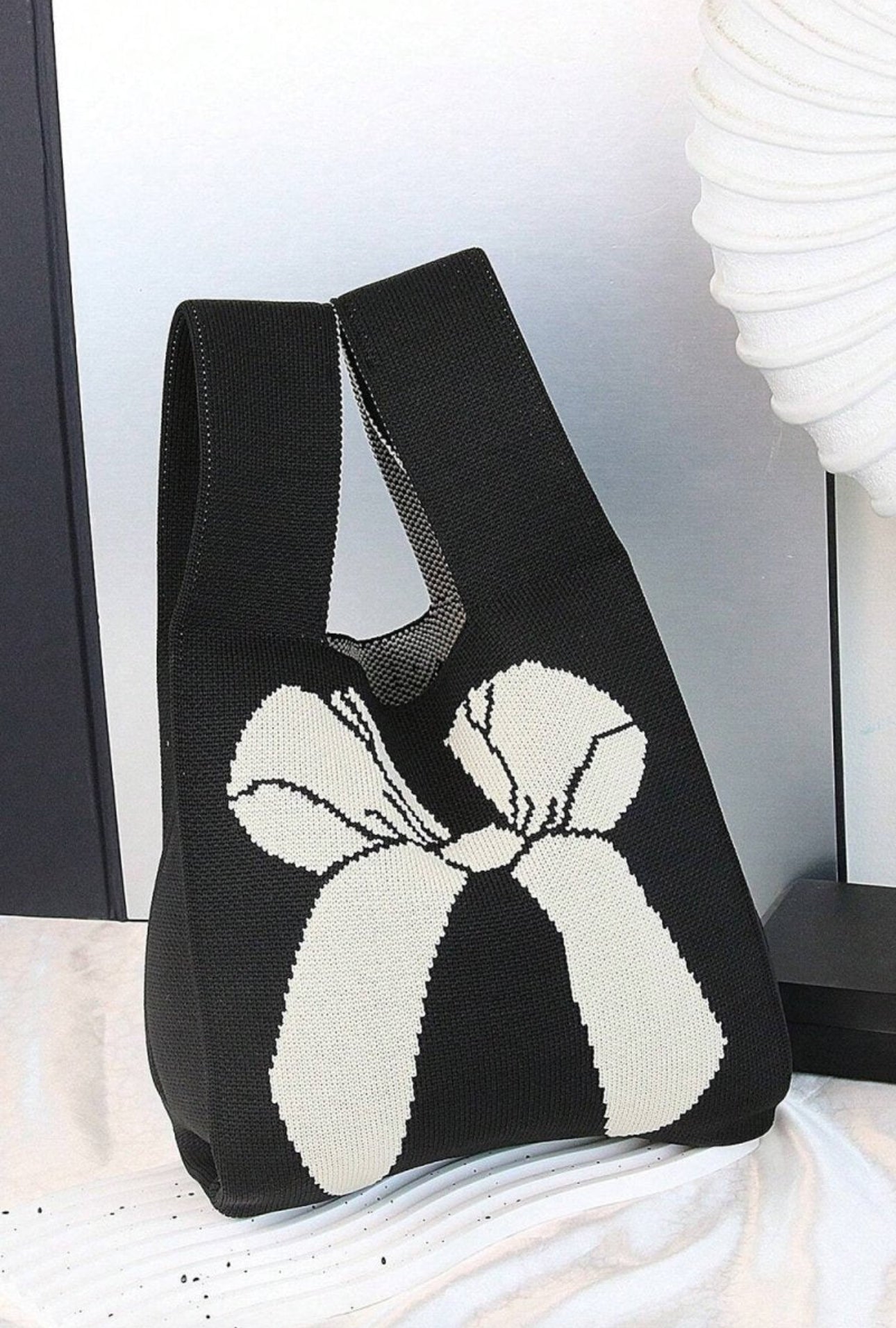 BLACK KNITTED BOW TOTE BAG