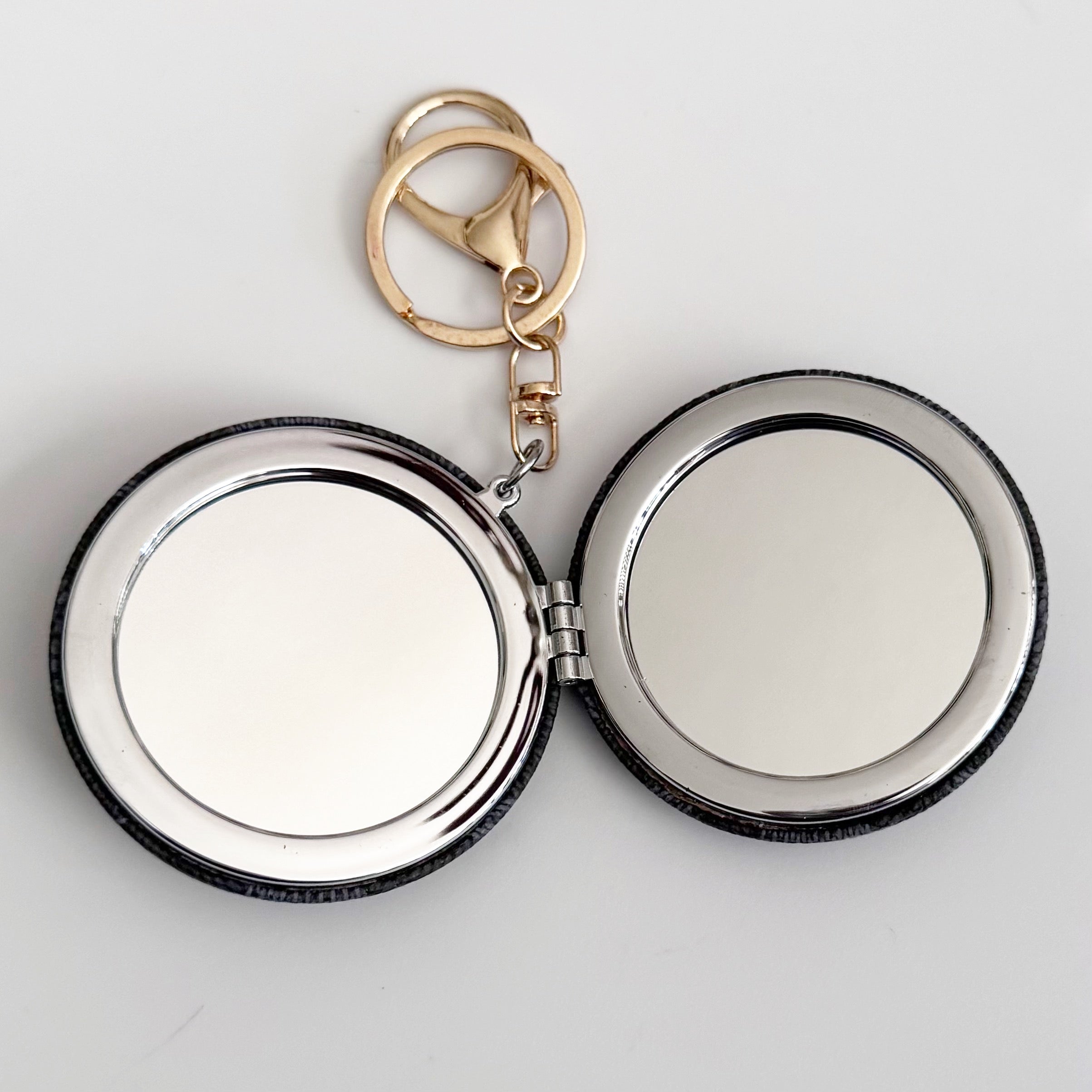 Black Checkered Mirror Keychain